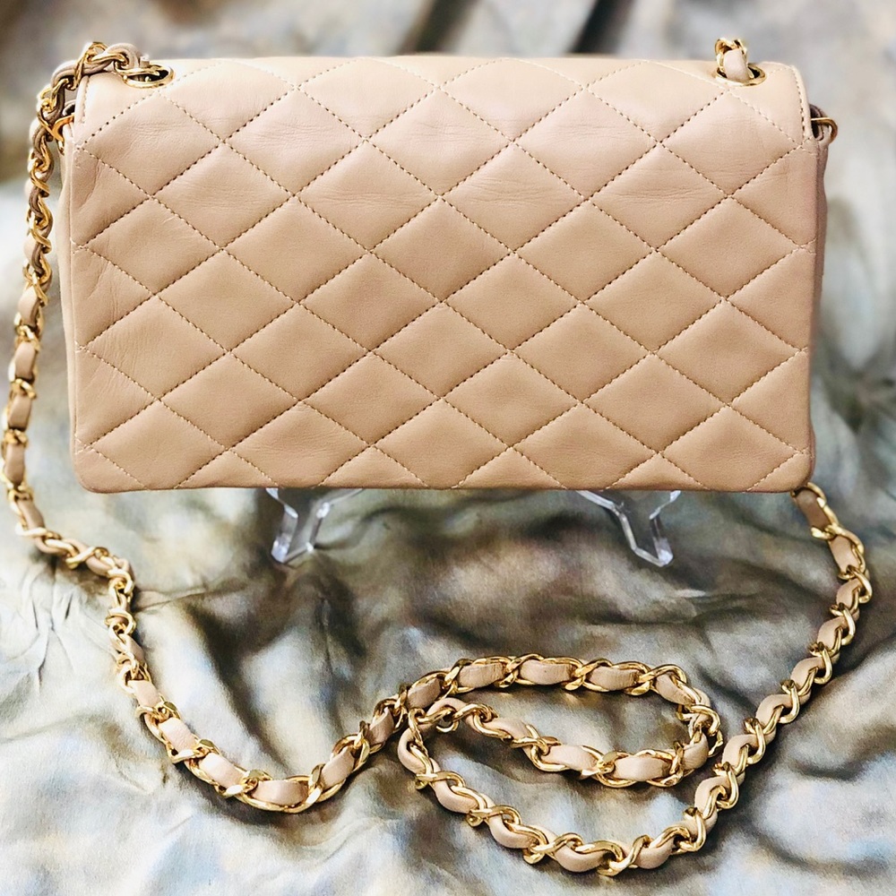 ❗️SOLD💛HOST PICK!💥CHANEL Vintage Quilted CC Bag - Picture 7 of 16
